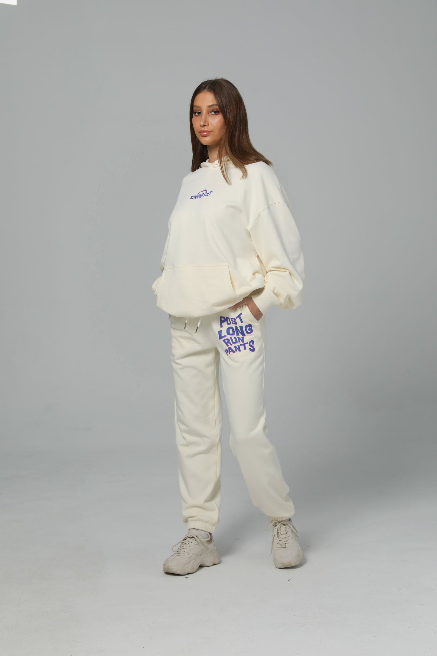 POST LONG RUN HOODIE - CREAM