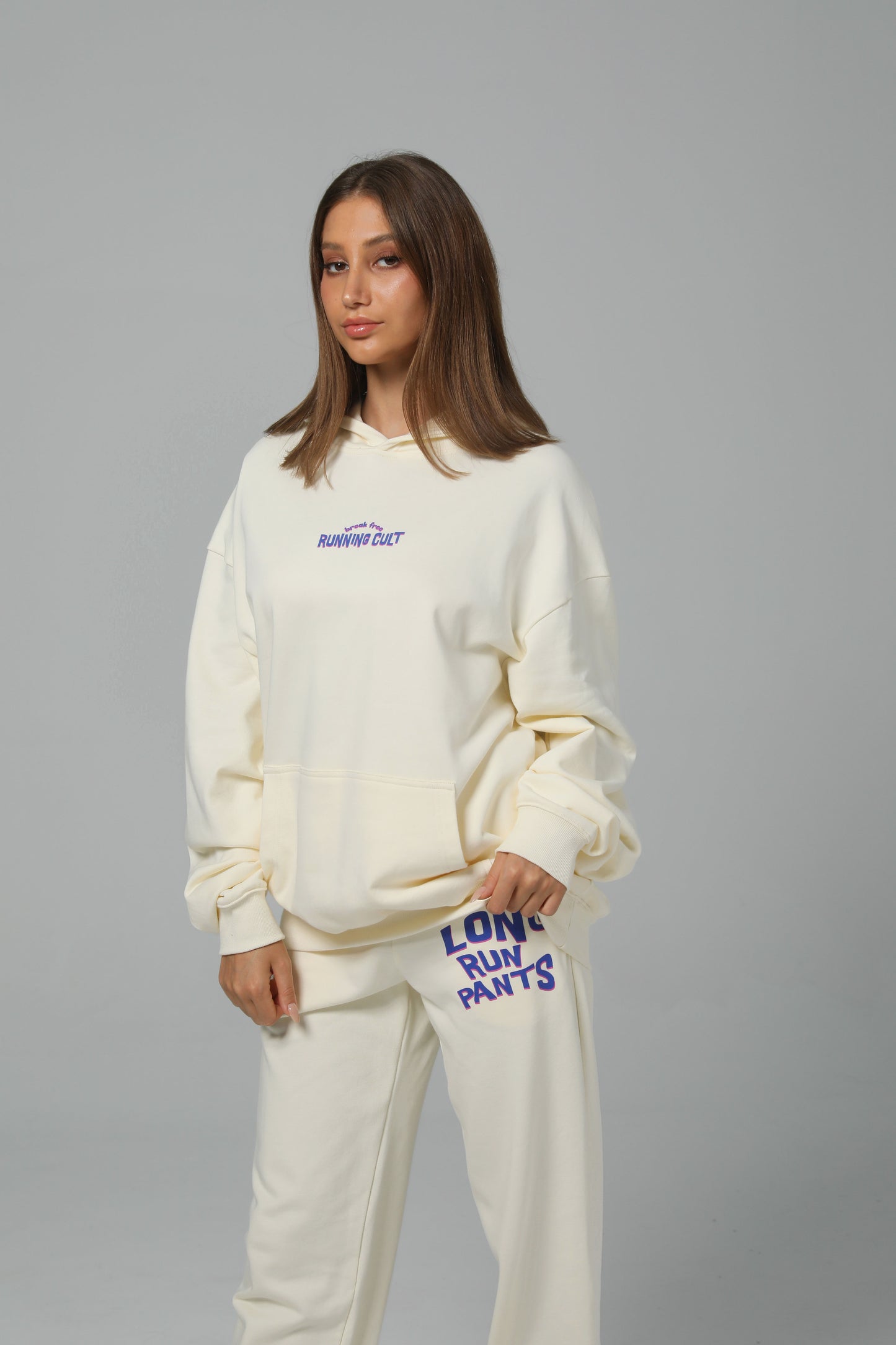 POST LONG RUN HOODIE - CREAM