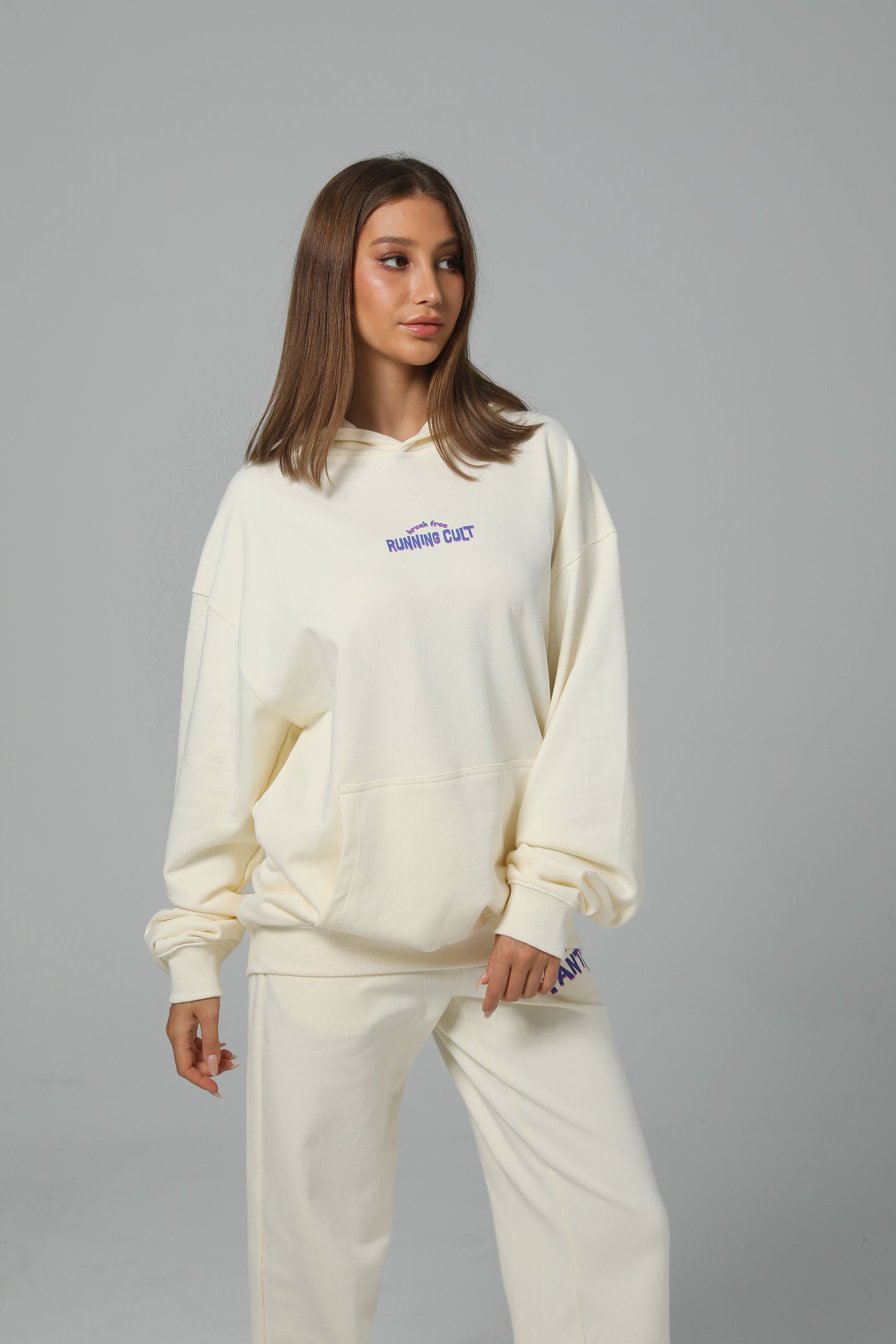 POST LONG RUN HOODIE - CREAM